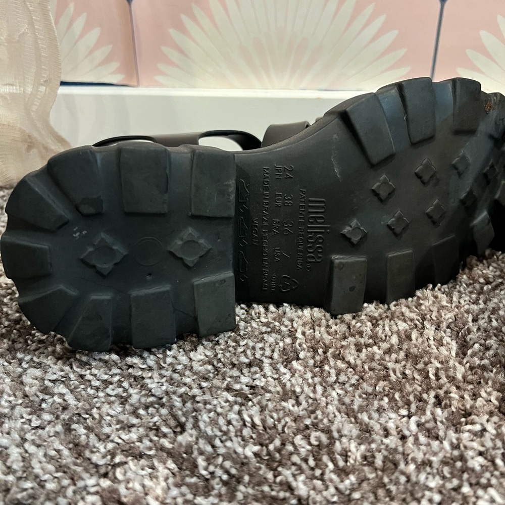 Brand: Melissa | Black Platform Megan - Picture 10 of 11